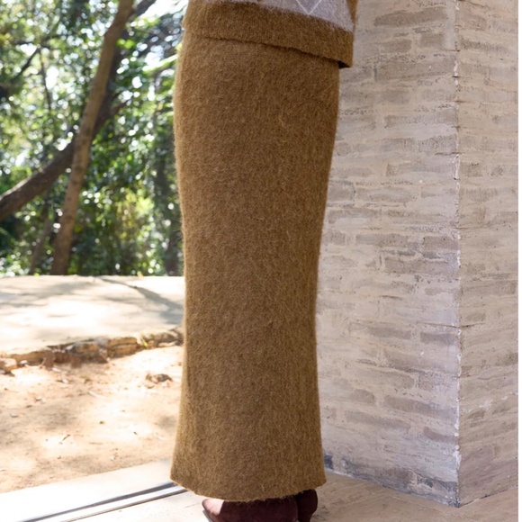 Commense Wool-Blend Maxi Skirt - Large - Picture 2 of 8